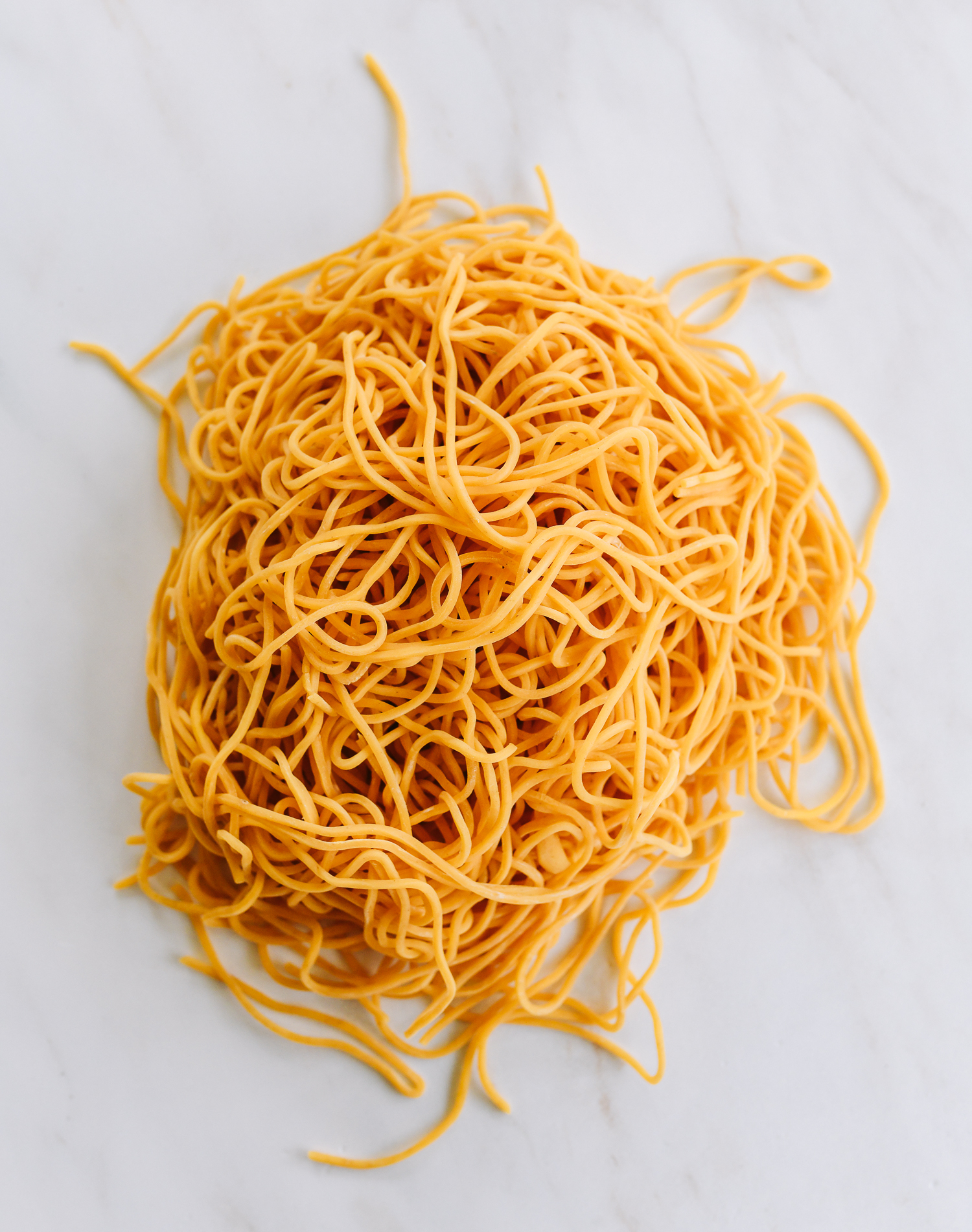 lo mein noodles
