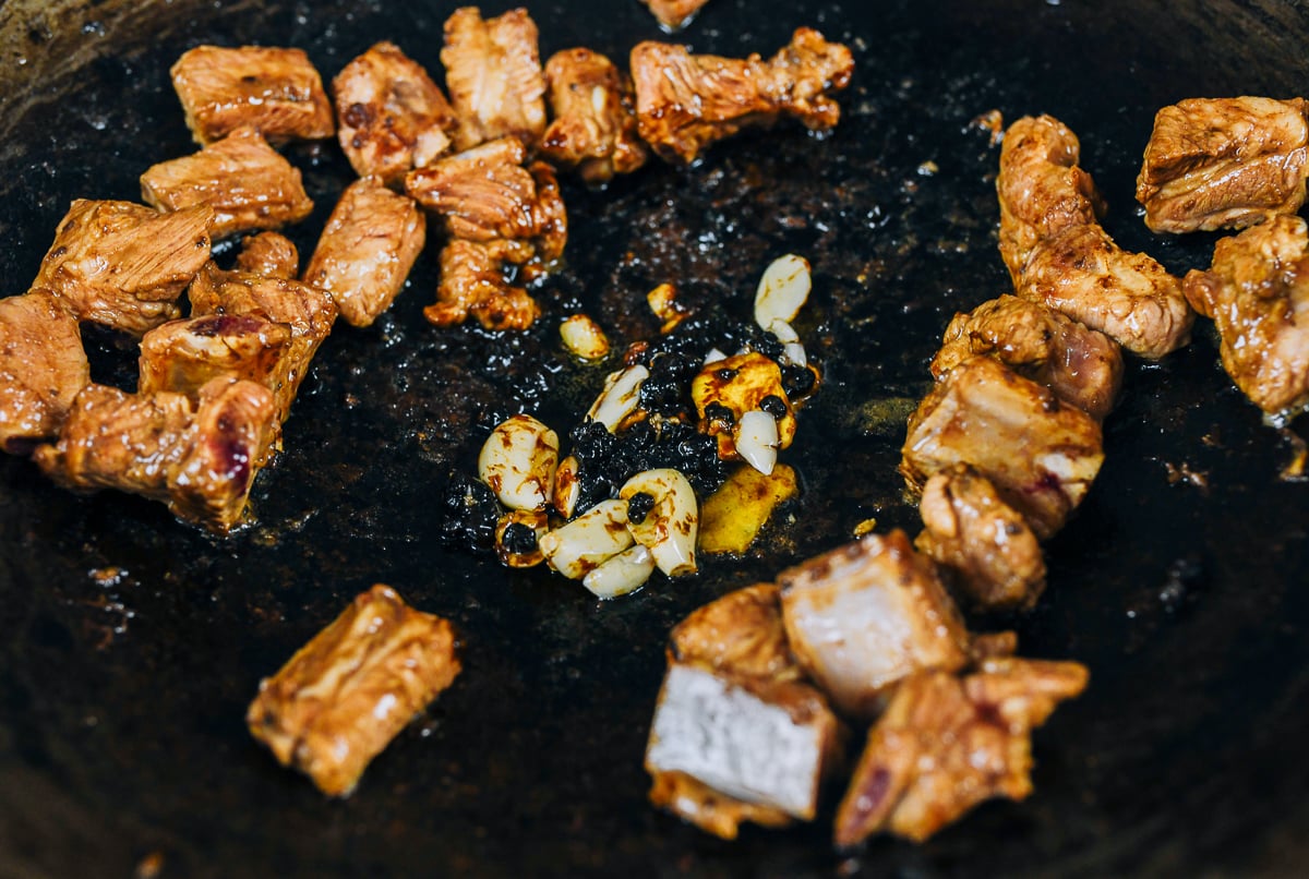 ribs with black bean, garlic, and other sauces