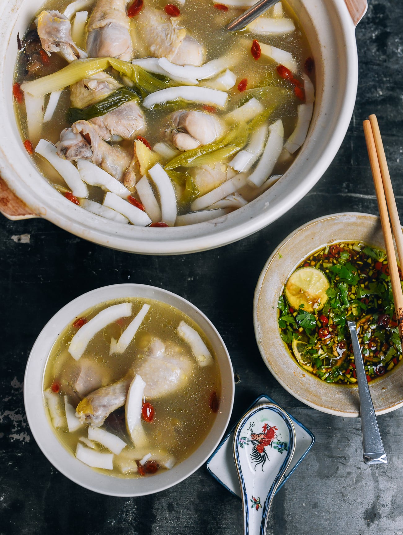 Хайнаньский куриный кокосовый суп (海南椰子鸡汤)