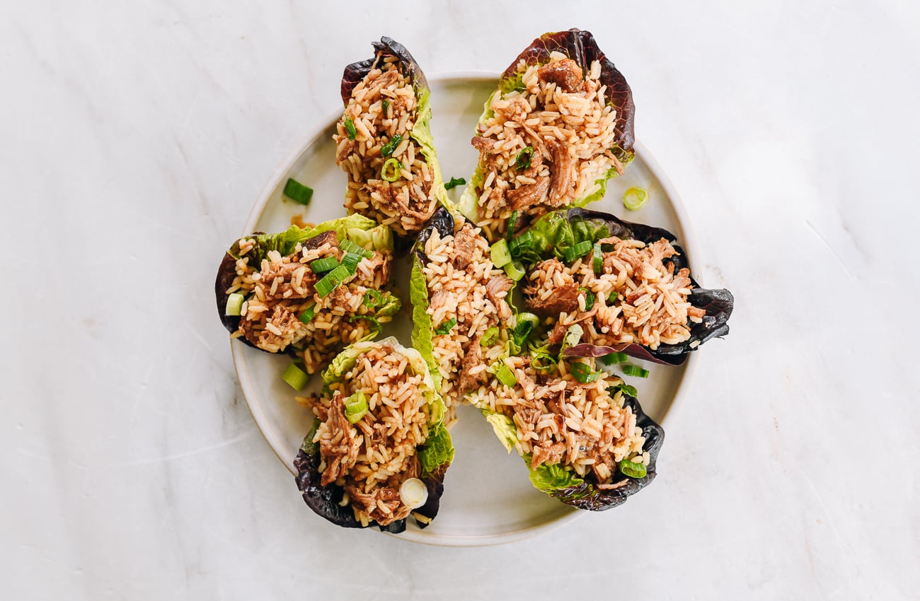 bao er fan - braised pork rice served on lettuce cups